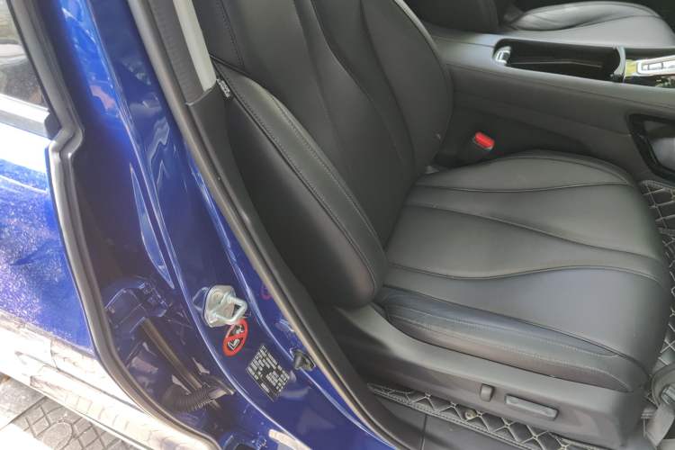 Used Acura CDX 2019 1.5T Two-Wheel Drive Deluxe Edition