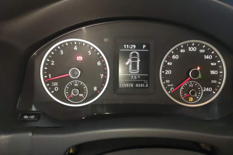 Used Volkswagen Tiguan 2017 300TSI Automatic Two-Wheel Drive Silk Road Comfort Edition
