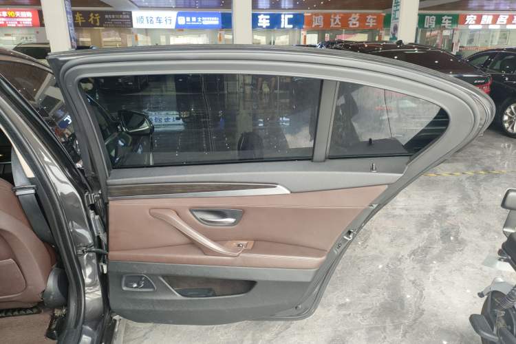 Used BMW 5 Series 2014 525Li Luxury Design Package