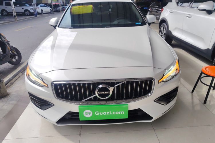 Used Volvo S60 2020 T4 Zhiyi Luxury Edition
