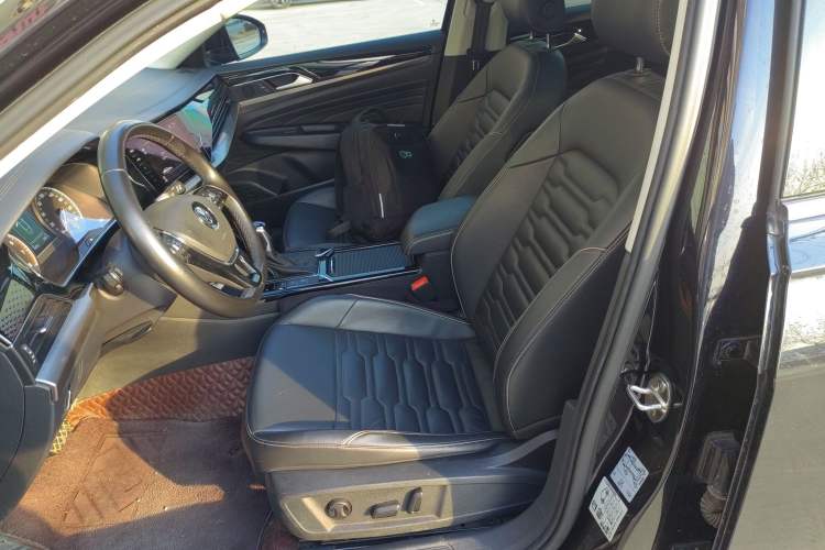 Used Volkswagen Passat 2020 330TSI Elite Edition China VI
