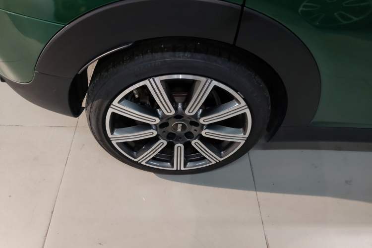 Used  Clubman 2023 1.5T COOPER Connoisseur
