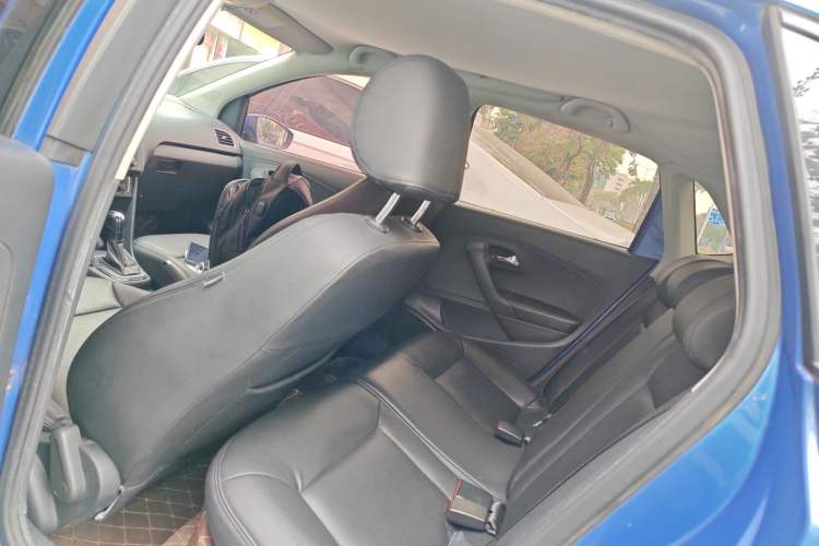 Used Volkswagen Polo 2014 1.6L Automatic Comfort Edition