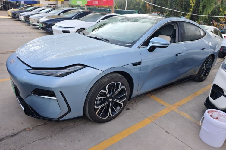 Used  E8 2025 575 km Exploration Intelligent Driving Edition
