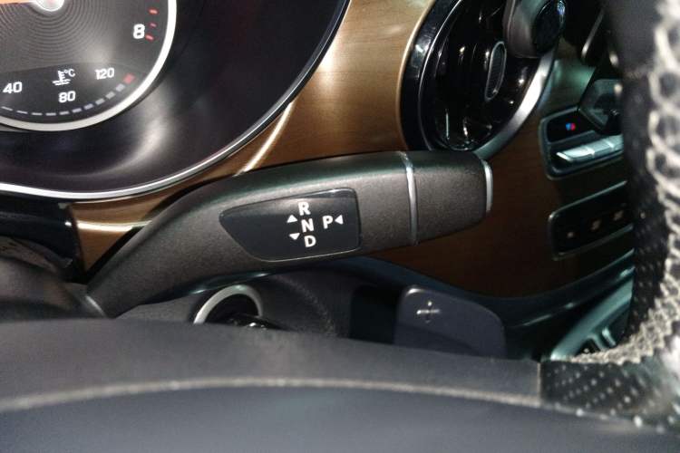 Used Mercedes-Benz V-Class 2016 V 260 L Prestige Extended Edition
