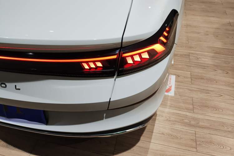 Used Volkswagen Lamando 2024 Lavida L 280TSI DSG Cool & Spicy Edition
