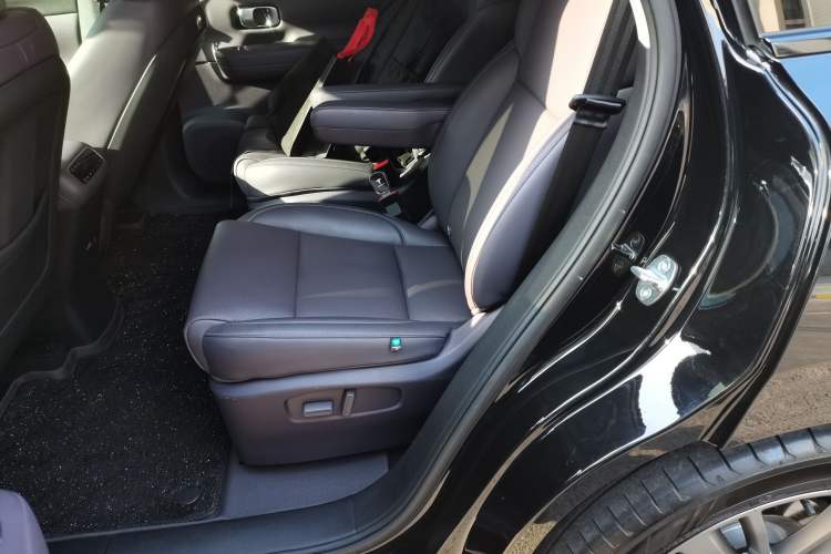 Used Leapmotor C16 2024 Range-Extended 200 Luxury Edition