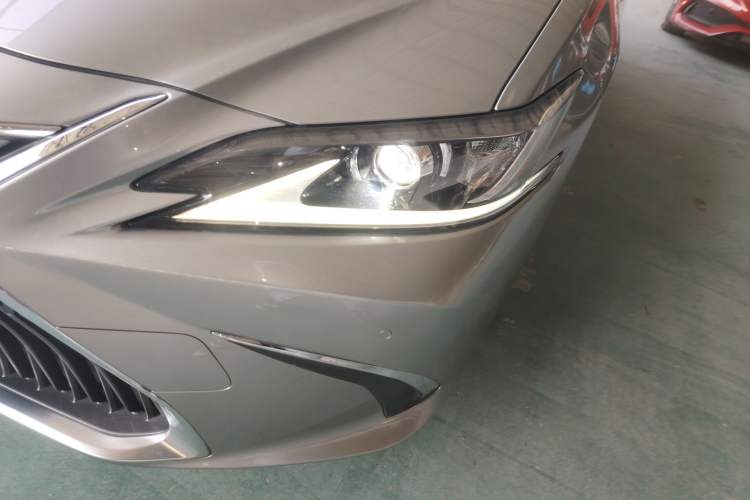 TDK.VehicleDetails.img