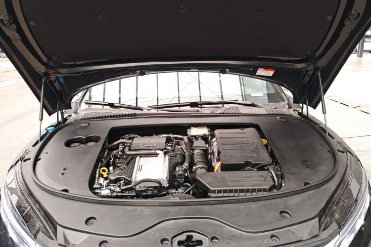 Used BYD Han 2025 DM-i Intelligent Driving Edition 125KM LiDAR Flagship Model
