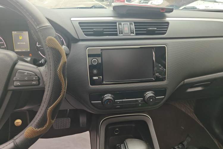 Used Qoros 5 2017 1.6T Automatic Leading Model
