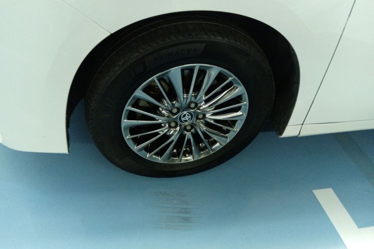 Used Toyota Alphard 2019 Dual-Engine 2.5L Luxury Edition
