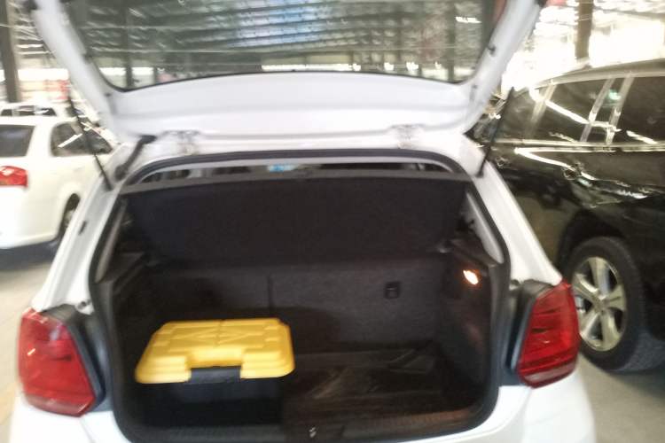 Used Volkswagen Polo 2014 1.4L Automatic Comfort Edition
