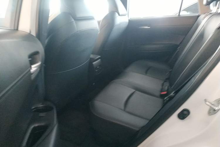 Used Toyota FRONTLANDER 2023 2.0L Smart Electric Hybrid Dual-Engine Deluxe Version
