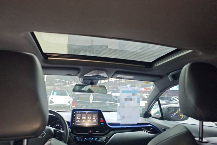 Used Toyota IZOA 2018 2.0L Yichi Version China VI Standard