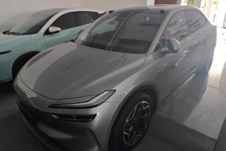 Used ONVO L60 2024 60 kWh Rear-Drive Version