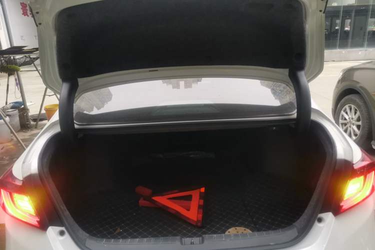 Used Honda Accord 2018 Rui Hybrid 2.0L Rui Ling Edition China VI
