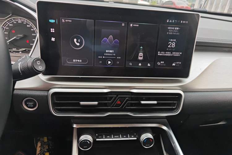 Used Geely Auto Coolray 2023 1.5T DCT Platinum Edition
