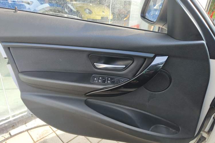 Used BMW 3 Series 2017 318i Fashion Model