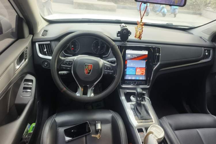 Used Roewe RX5 2019 20T Two-Wheel Drive Automatic Ali Smart Connectivity Platinum Edition
