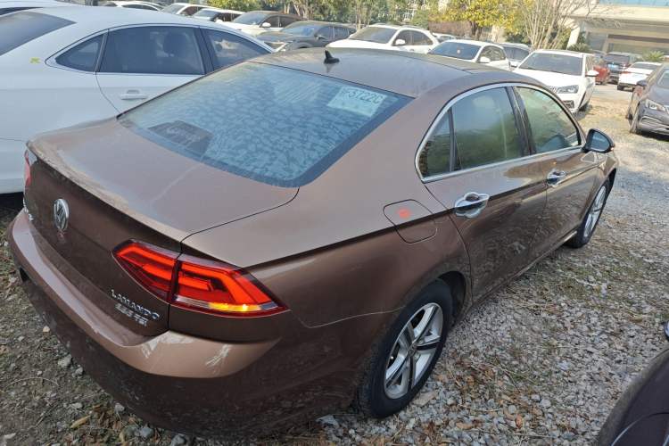 Used Volkswagen Lamando 2015 230TSI Manual Trend Edition
