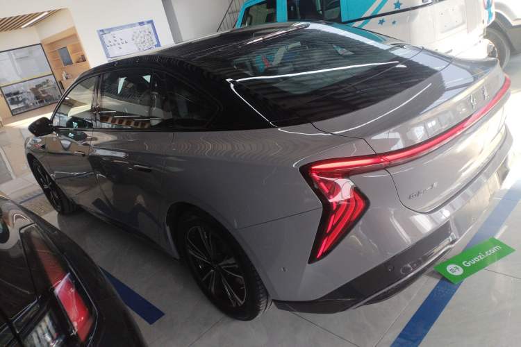 Used Hongqi EH7 2024 690 Pro
