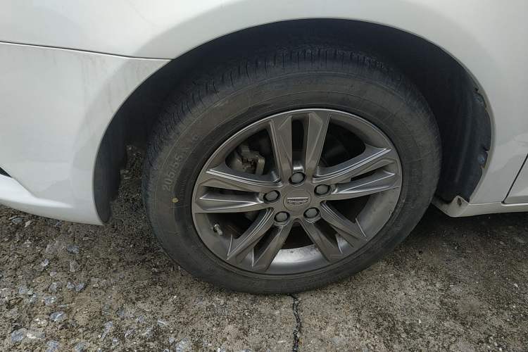 Used Geely Auto Emgrand 2017 Sedan Million Edition 1.5L CVT Upward Version
