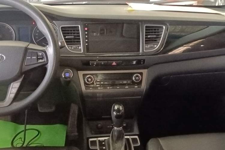 Used Hyundai Mistra 2014 1.8L Automatic Smart GLS
