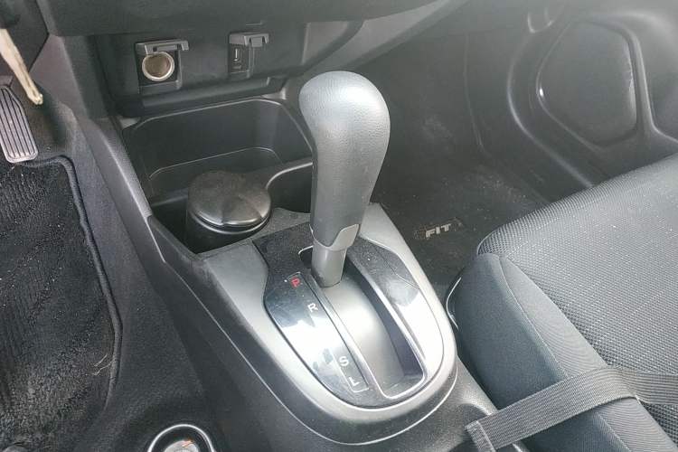 Used Honda Fit 2016 1.5L LX CVT Comfort Model
