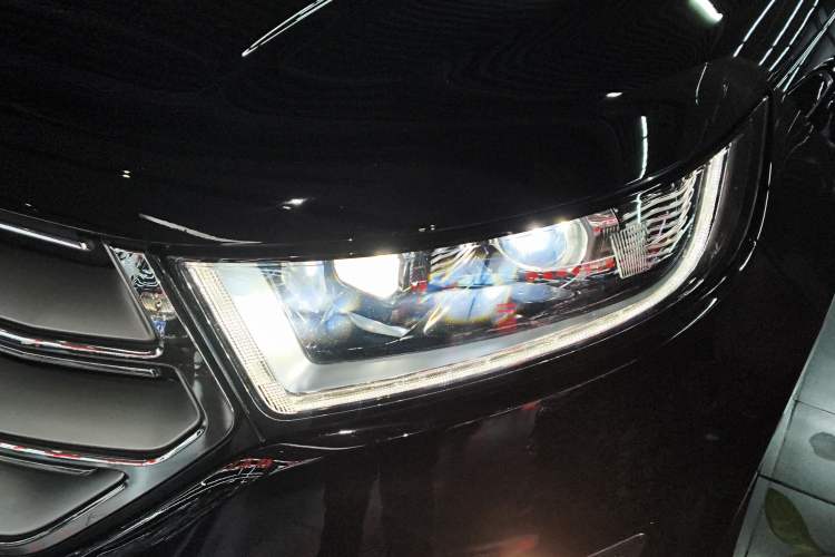 Used Ford Edge 2016 EcoBoost 245 Two-Wheel-Drive Titanium 7-Seater
