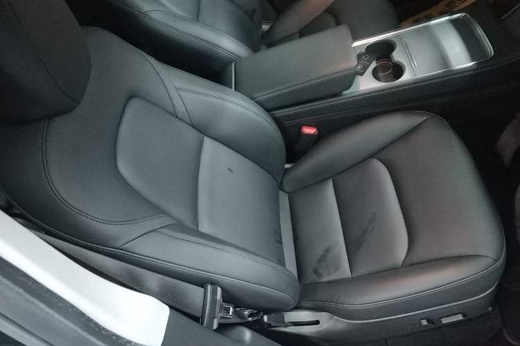 Used Tesla Model Y 2022 Rear-Wheel-Drive Version
