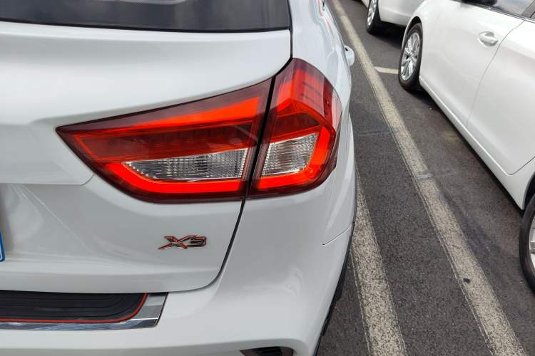 Used Geely Auto Vision X3 2017 1.5L Automatic Prestige Model
