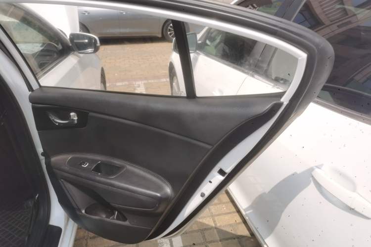 Used Kia K4 2014 1.8L Automatic GLS
