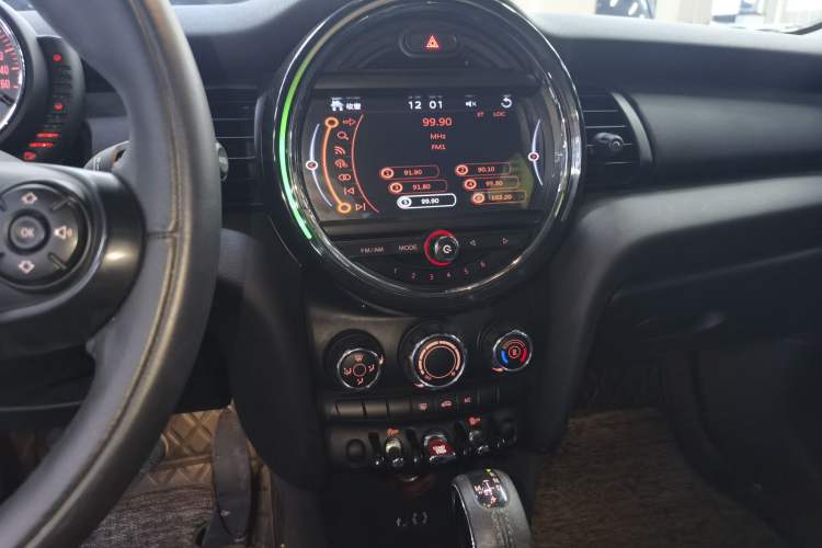 Used  MINI 2016 1.2T ONE Pioneer Edition
