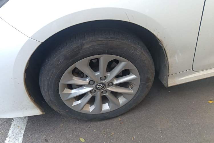 Used Toyota Corolla 2021 Dual-Motor 1.8L E-CVT Elite Edition
