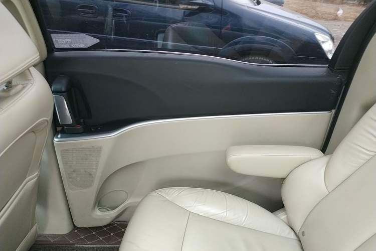 Used Buick GL8 2014 3.0L GT Luxury Business Haoya Edition
