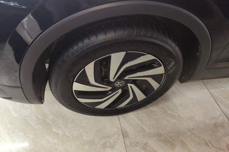 Used Volkswagen Tiguan L 2023 330TSI Automatic Two-Wheel Drive Smart Edition
