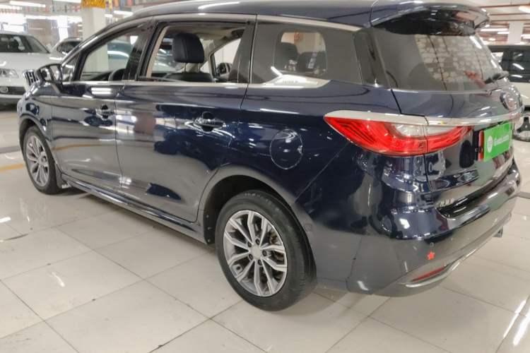 Used BYD Song MAX 2019 1.5T Automatic Smart Connect Ruiyi Sunroof Model 7 Seats China VI Standard
