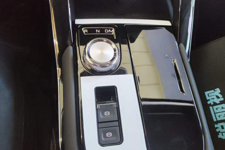 Used Haval H6 2024 1.5T Two-Wheel-Drive Classic Edition
