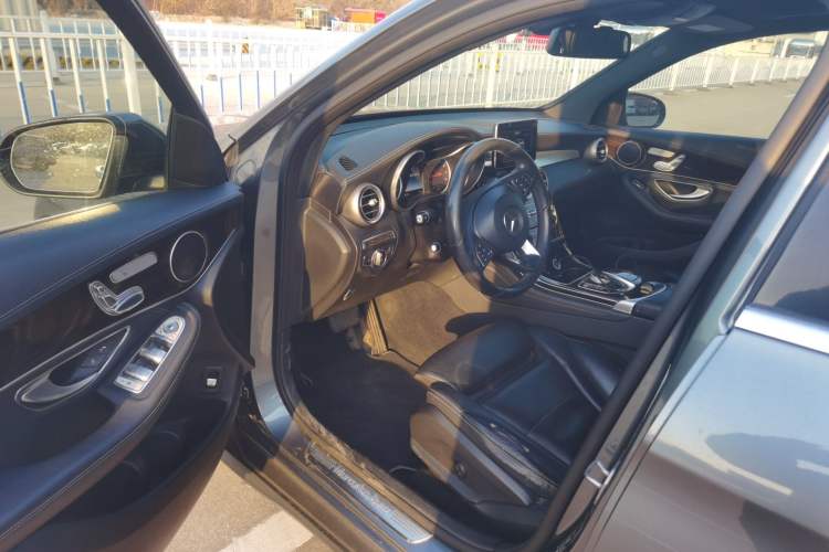 Used Mercedes-Benz GLC 2017 GLC 260 4MATIC Dynamic Edition