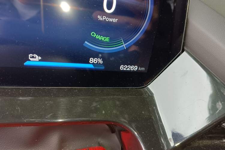 Used Oshan Z6 New Energy 2023 ZhiDian iDD 150KM Flagship PLUS Smart Parking Edition
