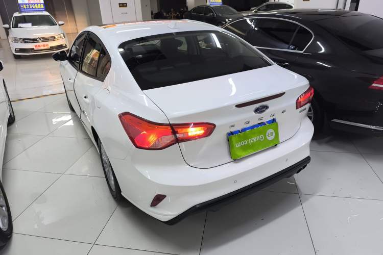 Used Ford Focus 2020 Sedan EcoBoost 180 Automatic Trend Edition
