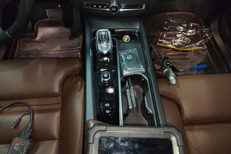 Used Volvo XC60 2022 B5 4x4 Smart Luxury Edition
