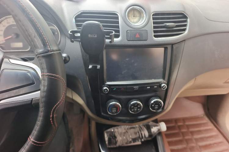 Used Wuling Hongguang 2013 1.5L Luxury Model
