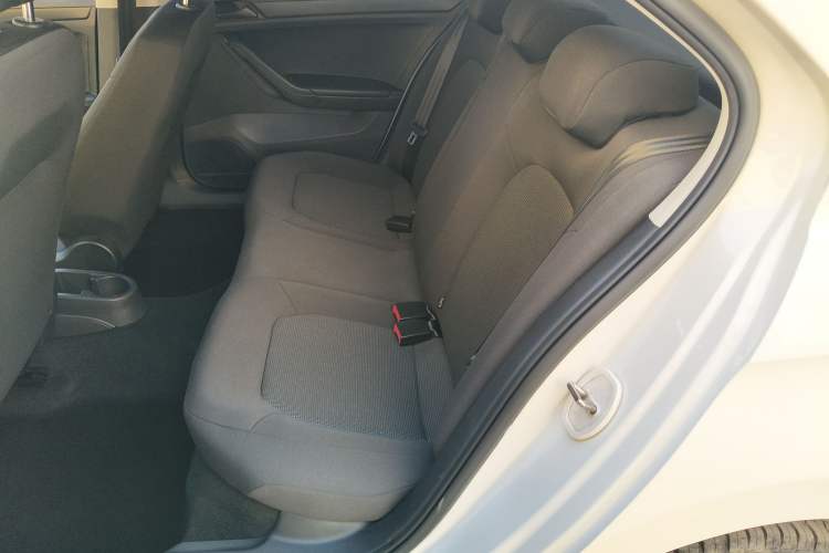 Used Volkswagen Jetta 2017 1.4L Manual Fashion Edition
