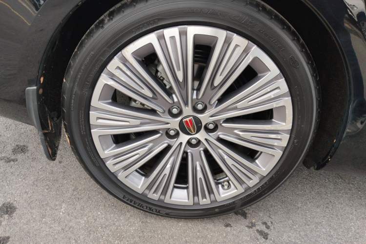 Used Hongqi H5 2022 Classic Model Facelift 1.8T Automatic Smart Connect Flagship Edition
