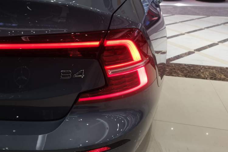 Used Volvo S60 2023 B4 Zhiyuan Luxury Edition
