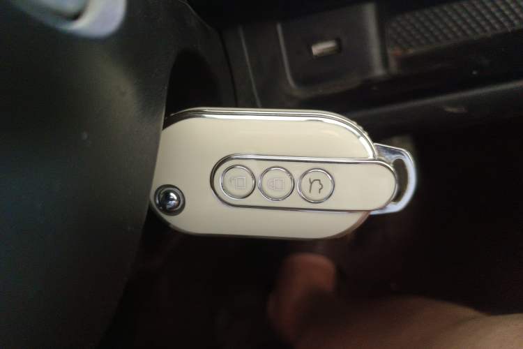 Used Wuling Hongguang MINIEV 2022 GAMEBOY 300km Enthusiast Model with Lithium Iron Phosphate
