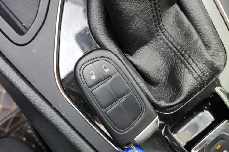 Used  Cherokee 2020 2.0T Two-Wheel Drive Leading Edition
