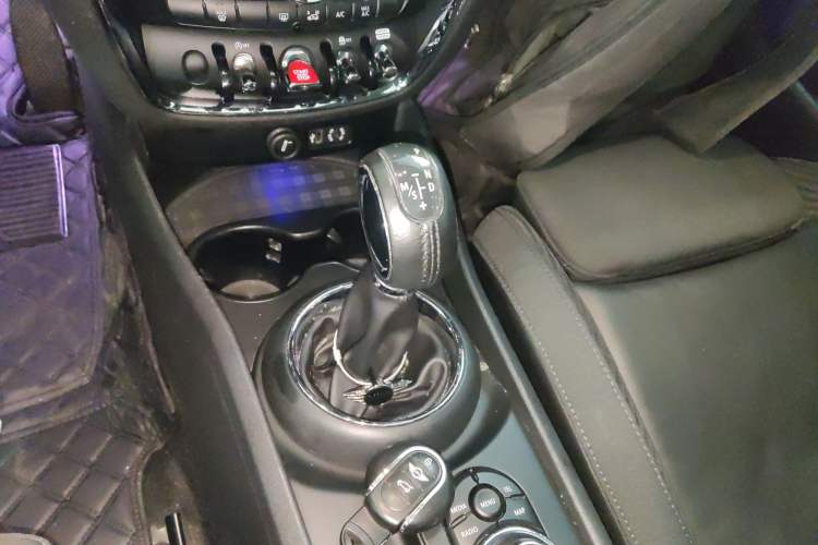 Used  Clubman 2016 Updated 1.5T COOPER Geek Edition
