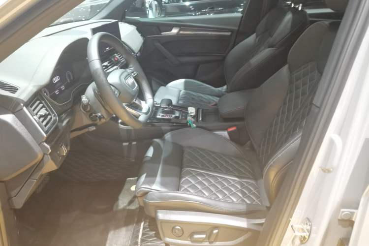 Used Audi Q5L Sportback 2022 40 TFSI Fashion Model
